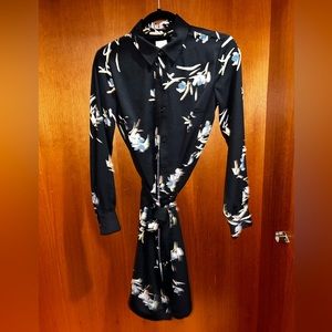 Gorgeous long sleeve button down dress